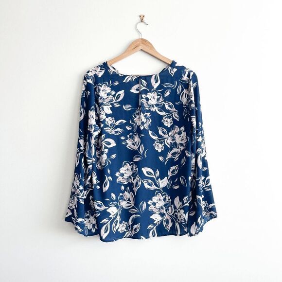 Lush Womens Blouse Long Sleeve V Neckline Floral Blue Medium - Picture 2 of 7